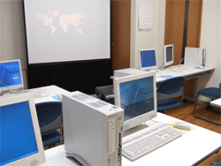 パソコン教室　セミナー室